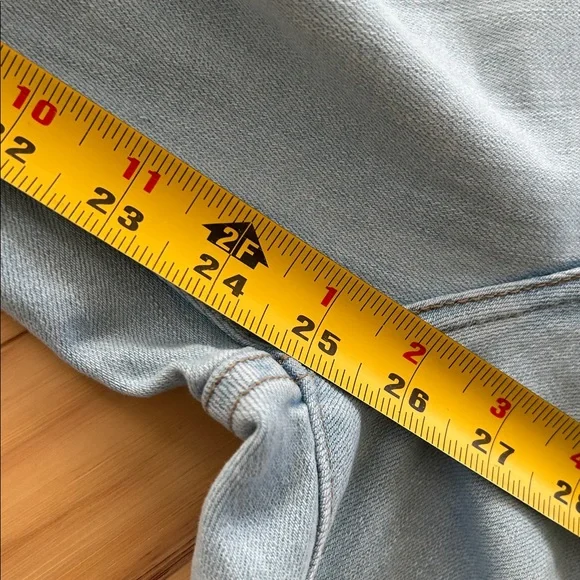 Levi’s Size 32 Light Wash High Rise Straight Crop Jeans - Picture 8 of 8